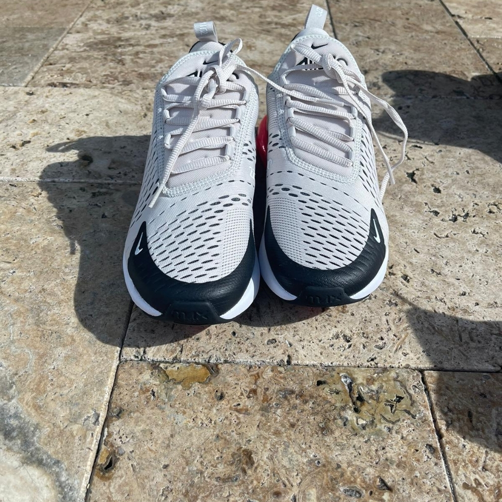 Air Max 270